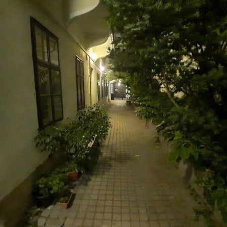 Happy Apartment In The Heart Of Budapest With 2 Rooms Exterior photo